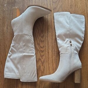Juliet Holy  Cream Knee-High Boots Sz 6